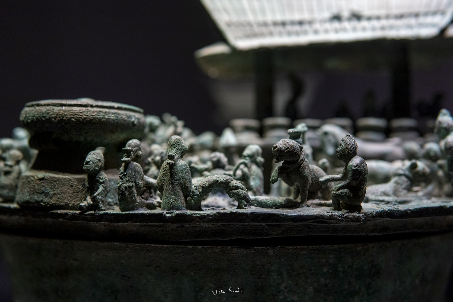 诅盟场面青铜贮贝器